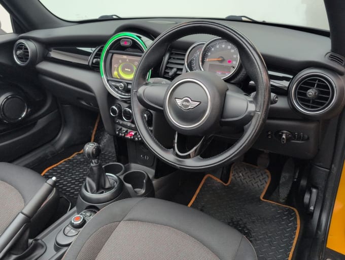 2025 Mini Convertible