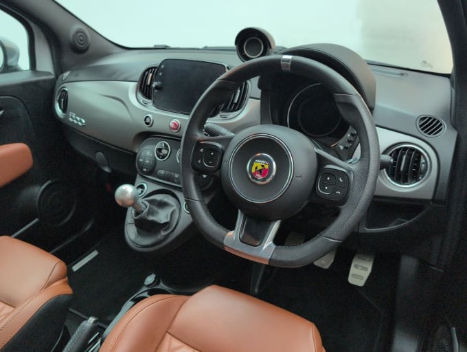 2025 Abarth 595