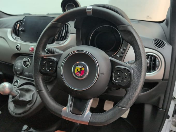 2025 Abarth 595