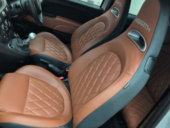 2025 Abarth 595