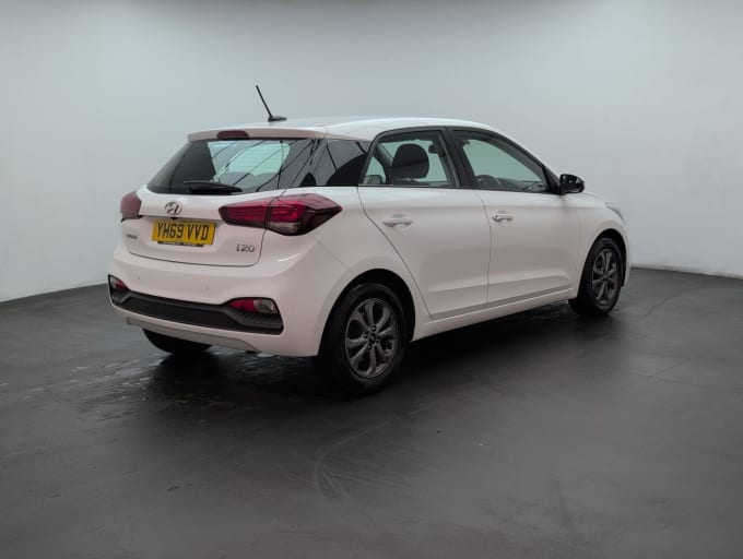 2025 Hyundai I20