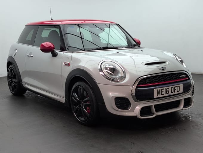 2025 Mini Hatch