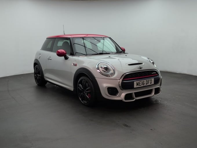 2025 Mini Hatch