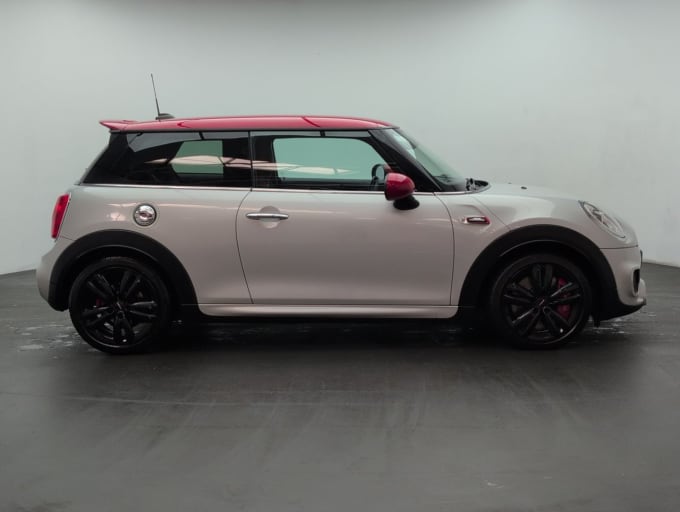2025 Mini Hatch