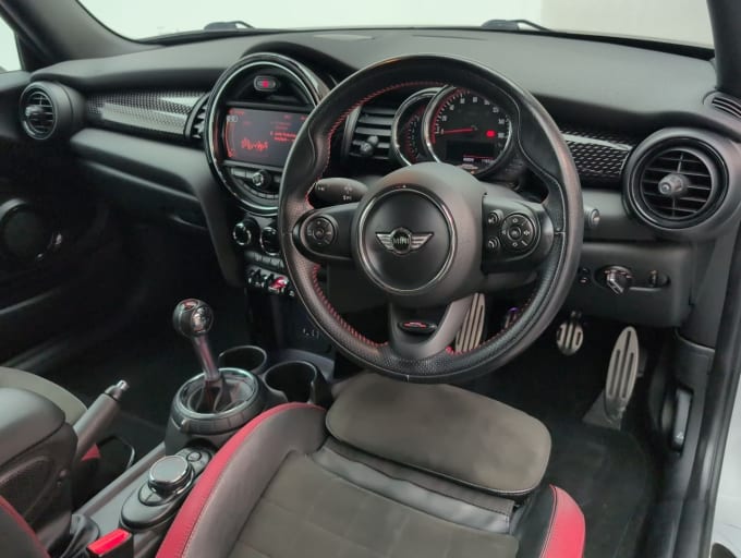 2025 Mini Hatch