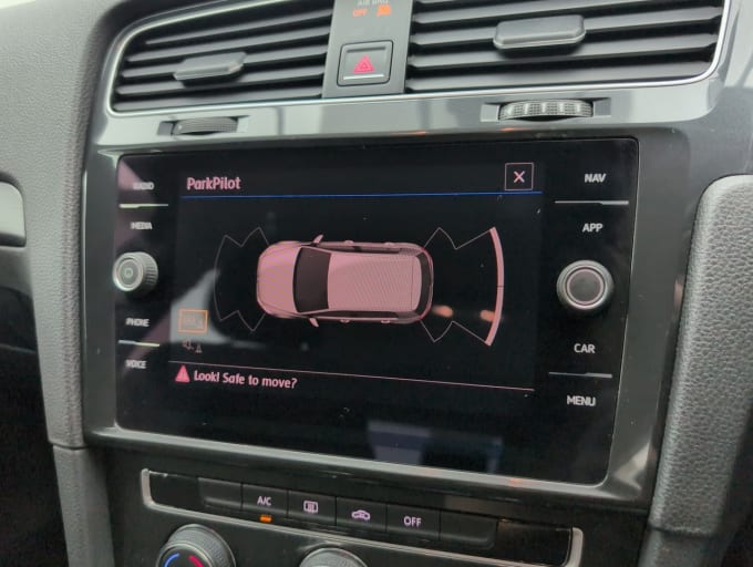 2025 Volkswagen Golf