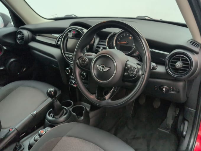 2025 Mini Hatch