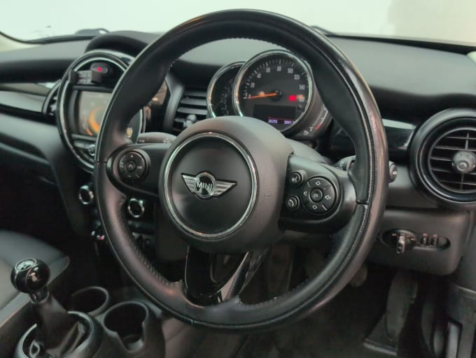 2025 Mini Hatch