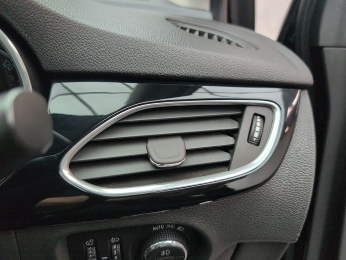 2025 Vauxhall Astra