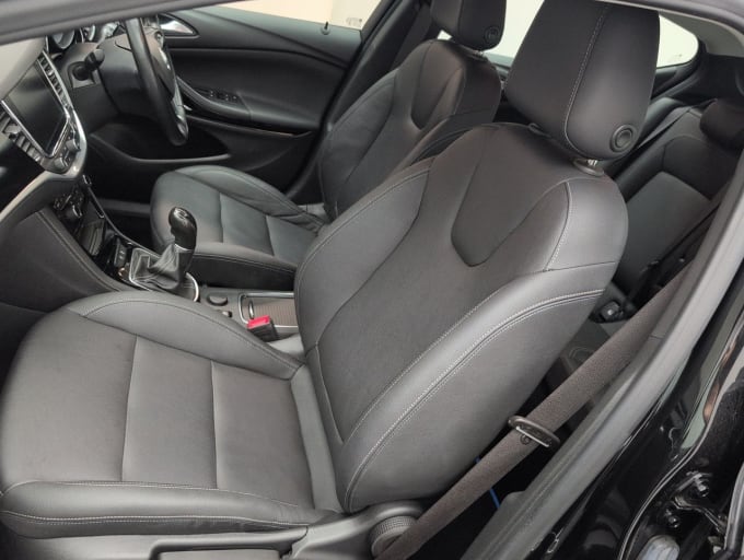 2025 Vauxhall Astra