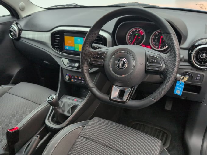 2025 Mg Mg3