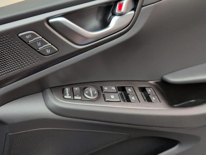 2025 Hyundai Ioniq