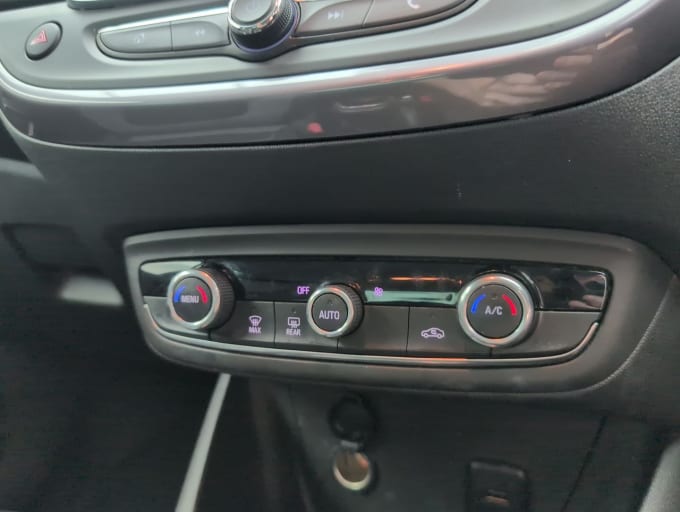 2025 Vauxhall Crossland X