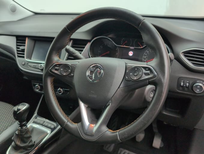 2025 Vauxhall Crossland X