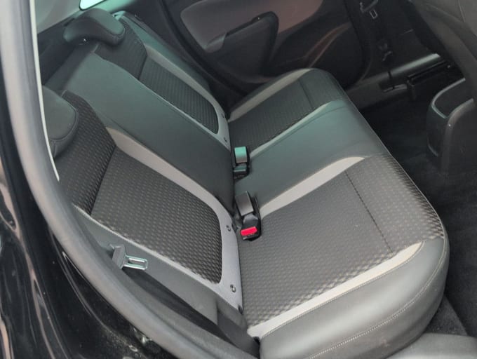 2025 Vauxhall Crossland X