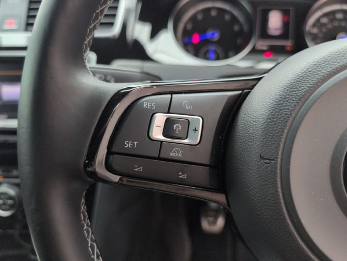 2025 Volkswagen Golf