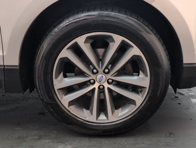 2025 Ford Edge