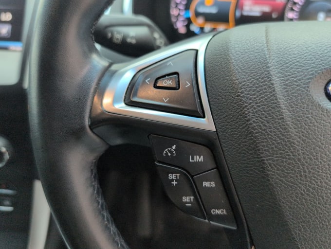 2025 Ford Edge