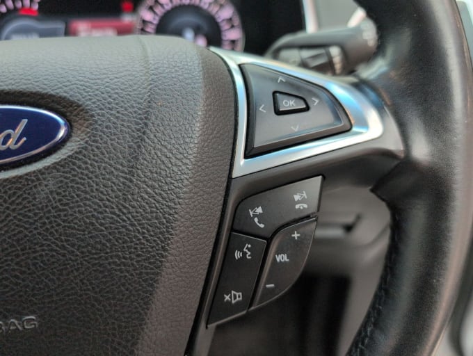 2025 Ford Edge