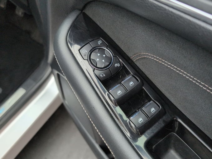 2025 Ford Edge