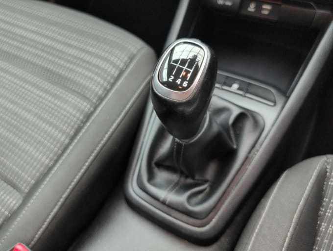 2025 Kia Stonic
