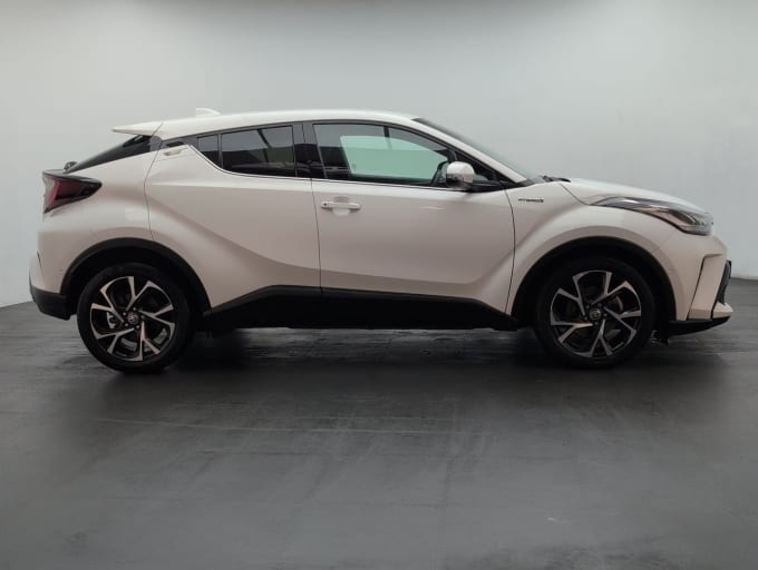 2025 Toyota C-hr