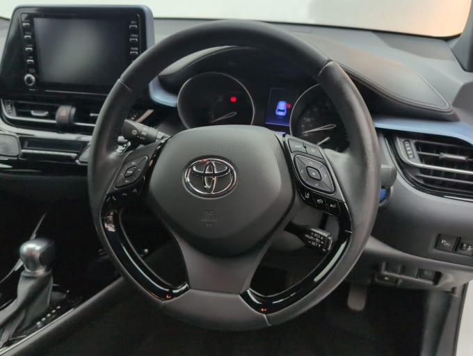 2025 Toyota C-hr