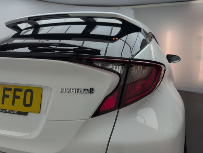 2025 Toyota C-hr