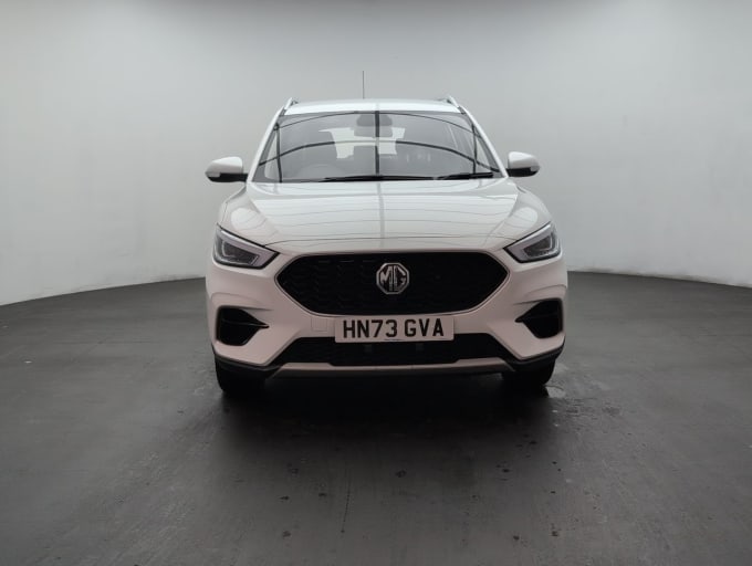 2025 Mg Mg Zs