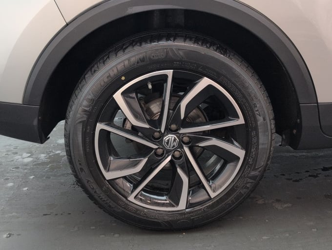 2025 Mg Mg Zs