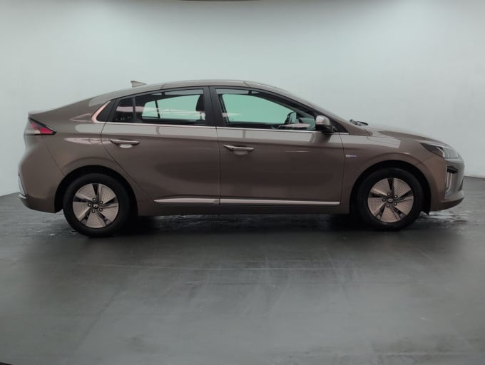 2025 Hyundai Ioniq