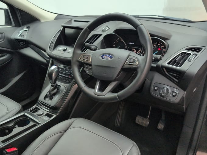 2025 Ford Kuga