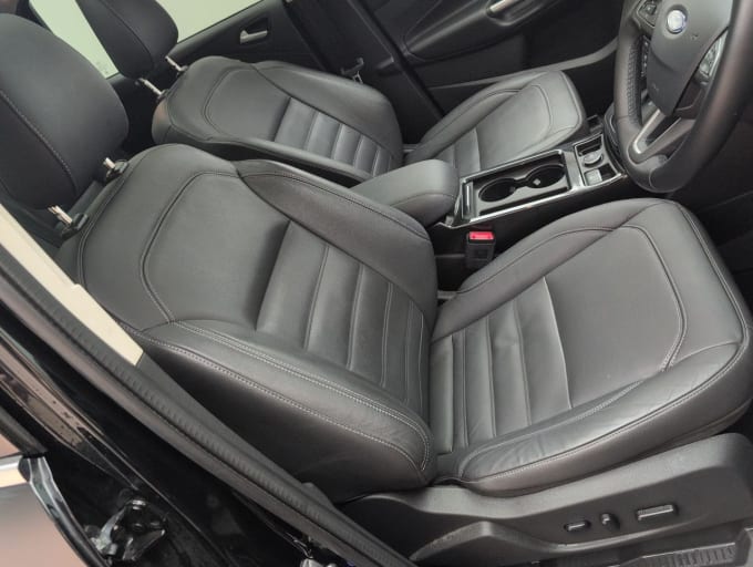 2025 Ford Kuga