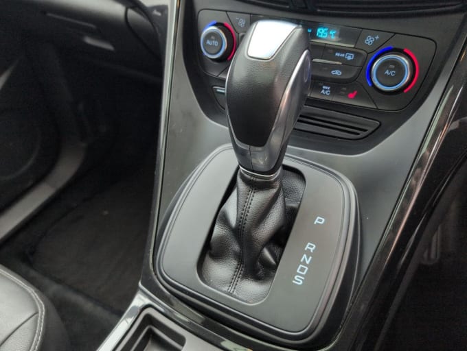 2025 Ford Kuga