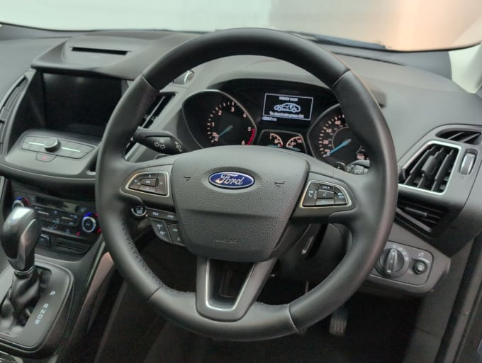 2025 Ford Kuga