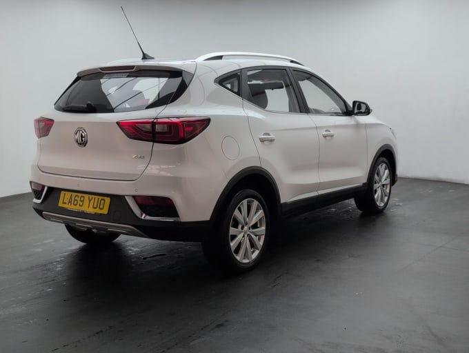 2025 Mg Mg Zs