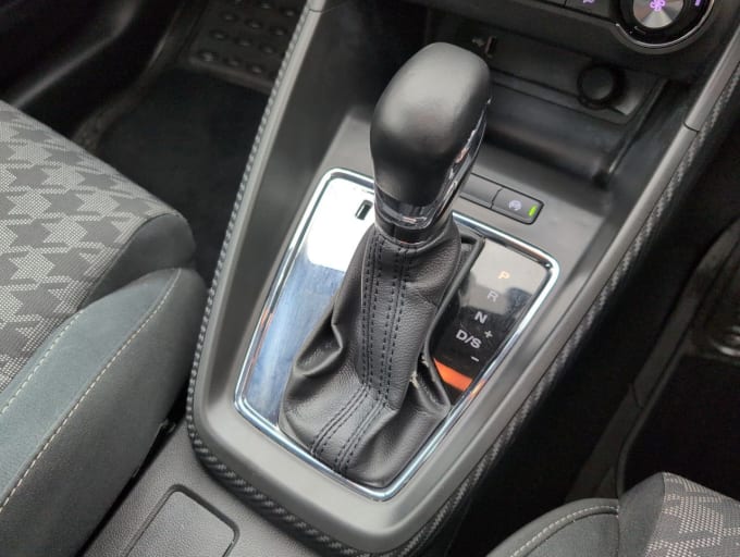 2025 Mg Mg Zs