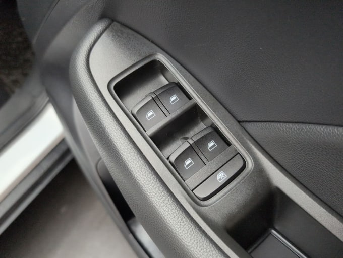 2025 Mg Mg Zs