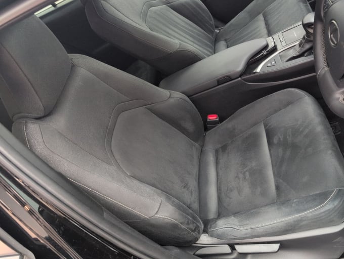 2025 Lexus Ux