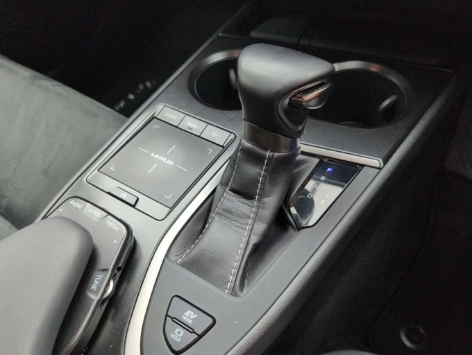 2025 Lexus Ux