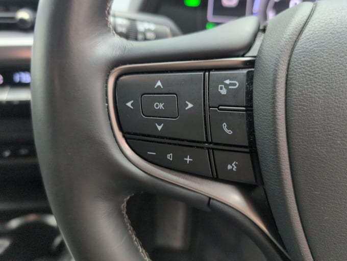 2025 Lexus Ux