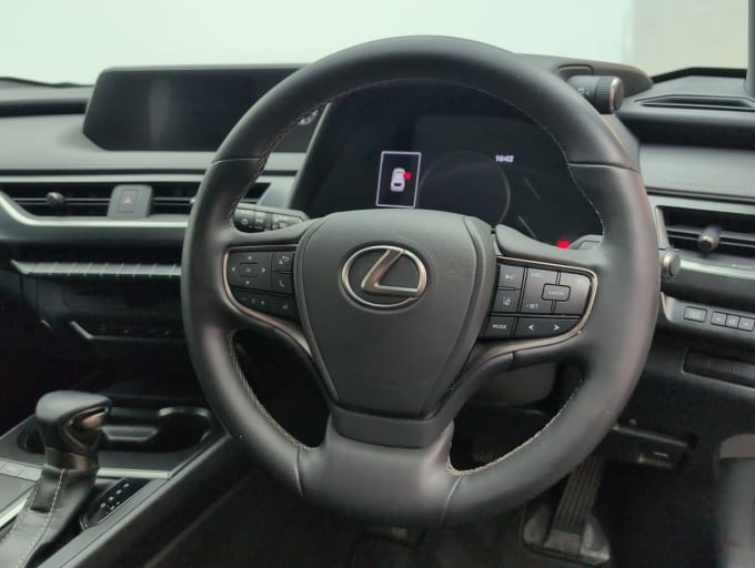 2025 Lexus Ux