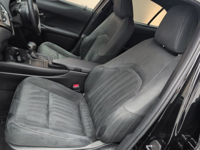 2025 Lexus Ux