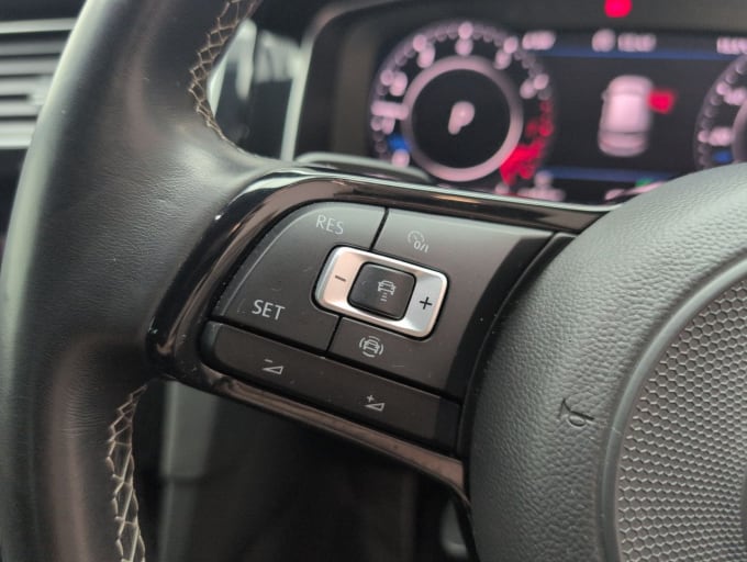 2025 Volkswagen Golf