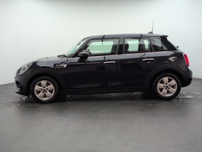 2025 Mini Hatch