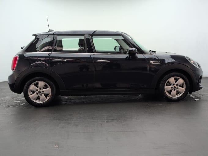 2025 Mini Hatch