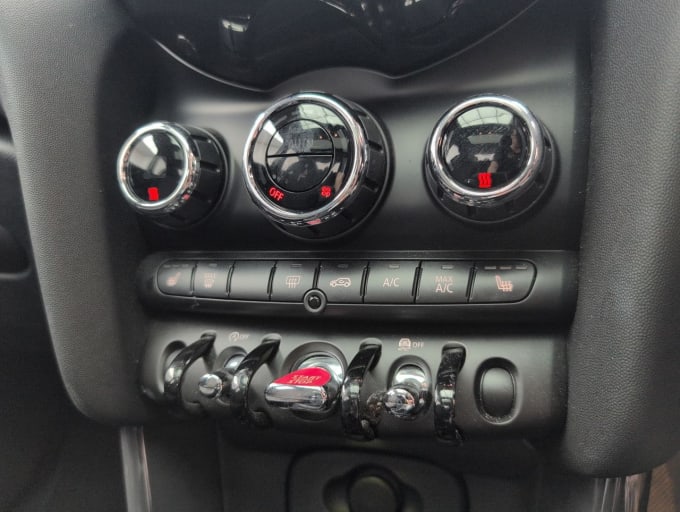 2025 Mini Hatch