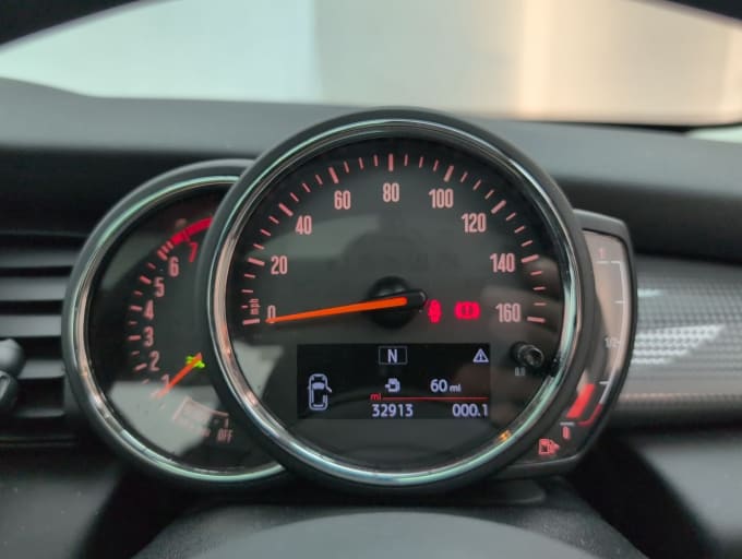 2025 Mini Hatch