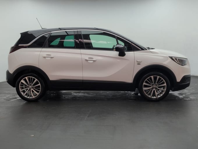2025 Vauxhall Crossland X