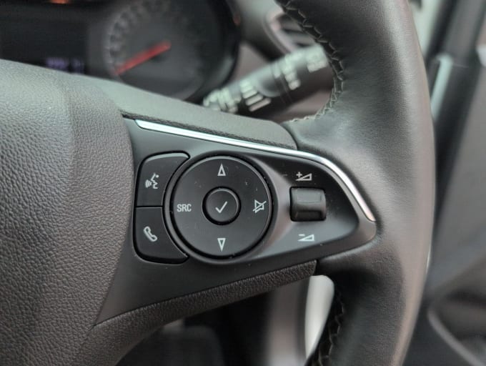 2025 Vauxhall Crossland X